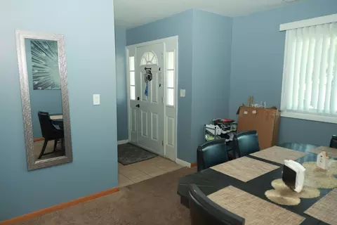 Entry Way - 1132 Sandpiper Ct, Bartlett, IL 60103 photo 4 of 9