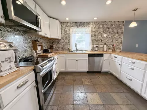 Kitchen - 800 E 2nd St, Rock Falls, IL 61071 photo 4 of 7