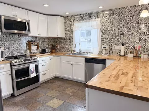 Kitchen - 800 E 2nd St, Rock Falls, IL 61071 photo 6 of 7
