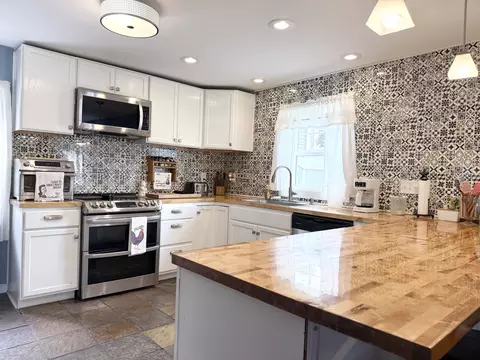 Kitchen - 800 E 2nd St, Rock Falls, IL 61071 photo 2 of 7