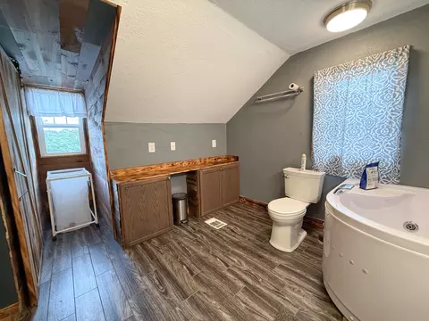 Bath - 800 E 2nd St, Rock Falls, IL 61071 photo 3 of 4