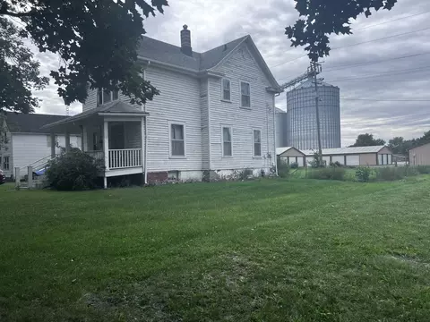206 N Grant St, Milford, IL 60953