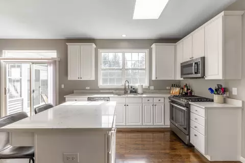 Kitchen - 1207 Angle Tarn, West Dundee, IL 60118 photo 2 of 2
