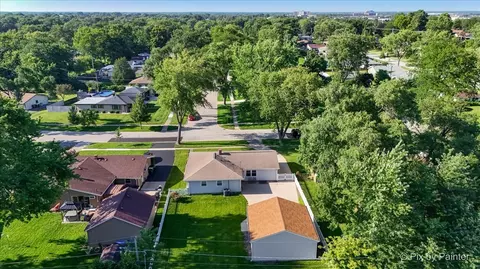 View/Area - 495 Glendale Ln, Hoffman Estates, IL 60169 photo 3 of 4