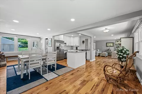 Other - 495 Glendale Ln, Hoffman Estates, IL 60169 photo 1 of 6