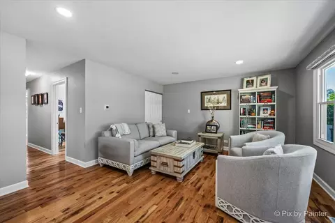 Other - 495 Glendale Ln, Hoffman Estates, IL 60169 photo 3 of 6