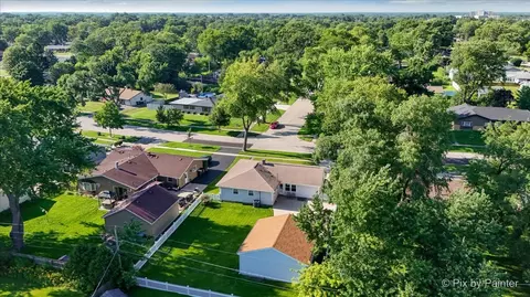 View/Area - 495 Glendale Ln, Hoffman Estates, IL 60169 photo 4 of 4