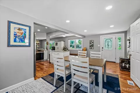 Other - 495 Glendale Ln, Hoffman Estates, IL 60169 photo 2 of 6