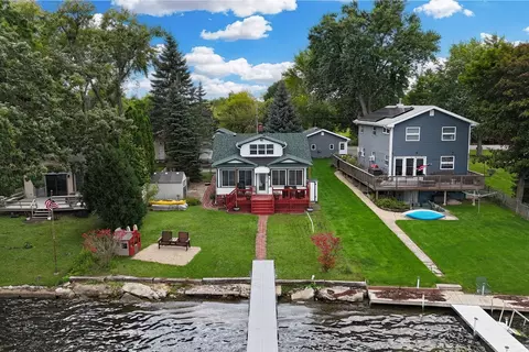 37821 N Douglas Ln, Lake Villa, IL 60046