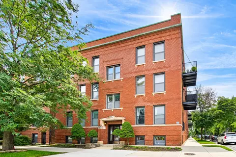 1659 W Addison St #1, Chicago, IL 60613