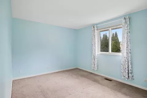 Bedroom - 1502 Johnstown Ct, Wheaton, IL 60189 photo 5 of 8