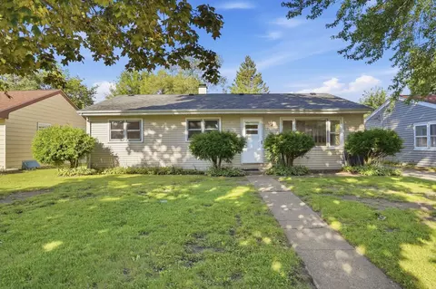 2132 Linden Ave, Waukegan, IL 60087