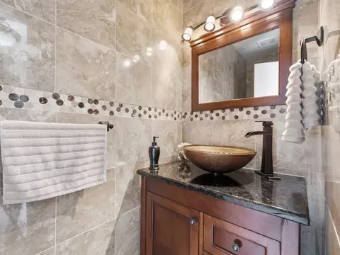 Bath - 490 Tahoe Circle Dr, Wheeling, IL 60090 photo 1 of 5