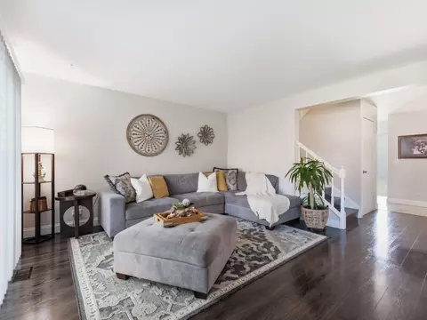 Living - 490 Tahoe Circle Dr, Wheeling, IL 60090 photo 1 of 5