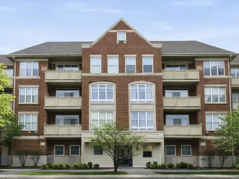 77 N Quentin Rd #310, Palatine, IL 60067