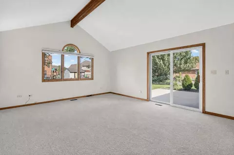 Living - 826 S Edgewater Dr, Morris, IL 60450 photo 1 of 6