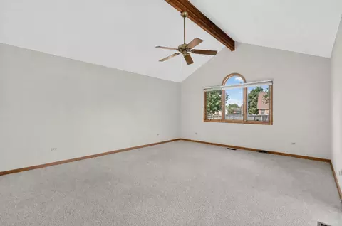 Living - 826 S Edgewater Dr, Morris, IL 60450 photo 2 of 6