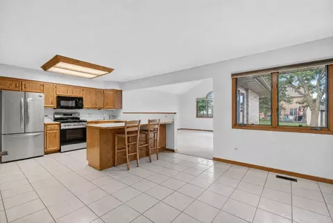 Kitchen - 826 S Edgewater Dr, Morris, IL 60450 photo 1 of 7
