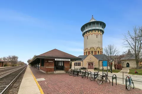 Exterior - Undisclosed, Riverside, IL 60546 photo 6 of 7
