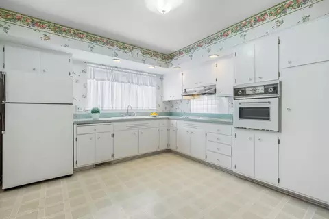 Kitchen - Undisclosed, Riverside, IL 60546 photo 1 of 2