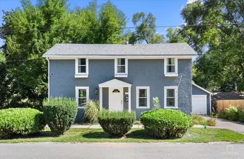 116 N 7th Ave, Saint Charles, IL 60174