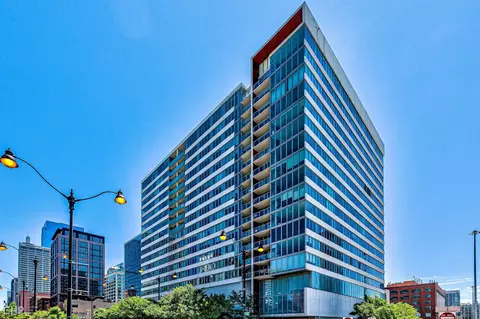 659 W Randolph St #810, Chicago, IL 60661