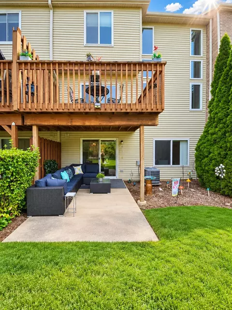 Exterior - 3131 Cypress Ct, Mchenry, IL 60051 photo 2 of 3