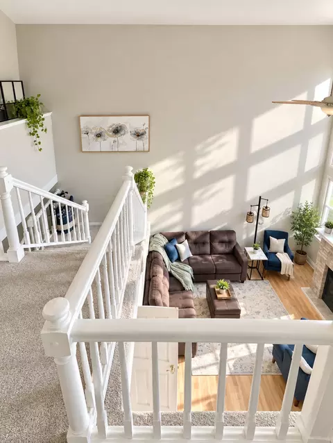 Living - 3131 Cypress Ct, Mchenry, IL 60051 photo 6 of 6