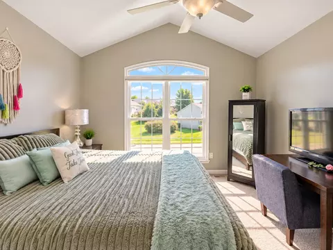 Bedroom - 3131 Cypress Ct, Mchenry, IL 60051 photo 2 of 4