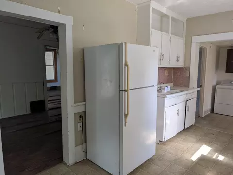 Kitchen - 503 E Mason St, Polo, IL 61064 photo 4 of 4