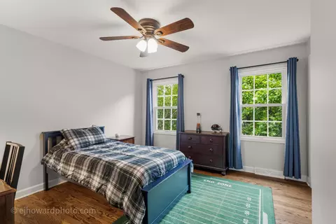 Bedroom - 1110 E Gartner Rd, Naperville, IL 60540 photo 1 of 4