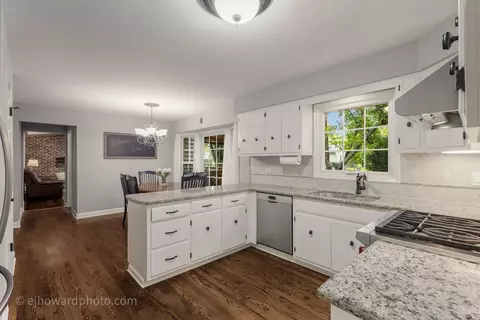 Kitchen - 1110 E Gartner Rd, Naperville, IL 60540 photo 1 of 4