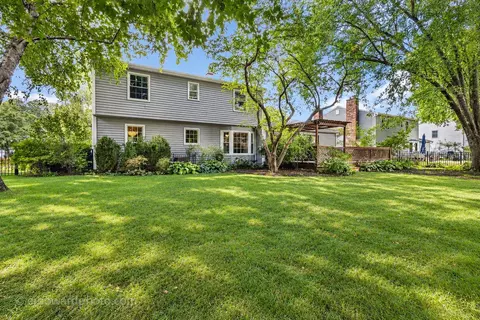 Exterior - 1110 E Gartner Rd, Naperville, IL 60540 photo 5 of 5