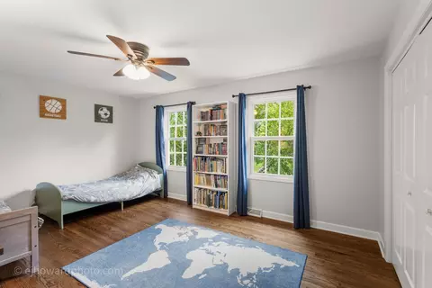 Bedroom - 1110 E Gartner Rd, Naperville, IL 60540 photo 2 of 4