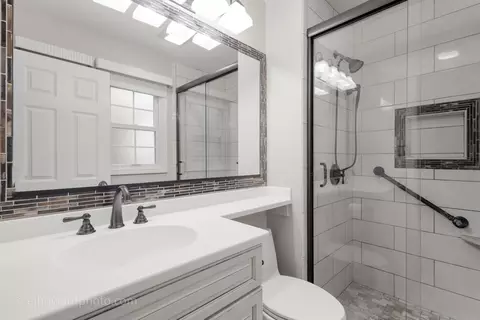 Bath - 1110 E Gartner Rd, Naperville, IL 60540 photo 3 of 3