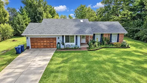 21271 W Park Dr, Lake Villa, IL 60046
