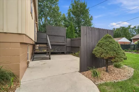 Exterior - Undisclosed, Normal, IL 61761 photo 7 of 9