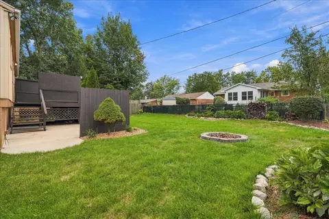 Exterior - Undisclosed, Normal, IL 61761 photo 8 of 9