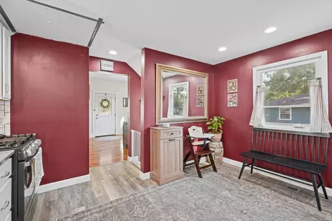 Entry Way - Undisclosed, Bement, IL 61813 photo 4 of 8