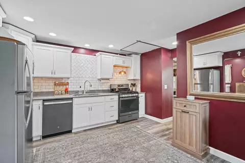 Kitchen - Undisclosed, Bement, IL 61813 photo 2 of 6