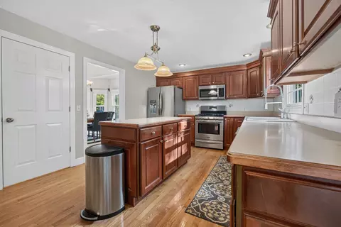 Kitchen - 9159 Deer Ridge Dr, Bloomington, IL 61705 photo 3 of 5
