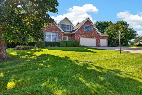 Exterior - 9159 Deer Ridge Dr, Bloomington, IL 61705 photo 15 of 16
