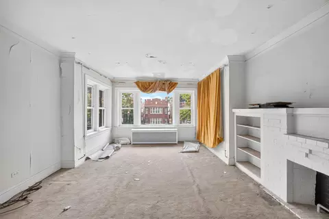 Living - 7817 S Euclid Ave, Chicago, IL 60649 photo 4 of 5