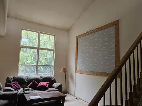 Living - 6 Grandview Ct, Algonquin, IL 60102 photo 4 of 5