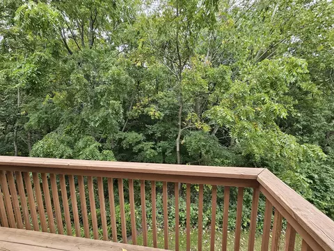 Exterior - 6 Grandview Ct, Algonquin, IL 60102 photo 2 of 4