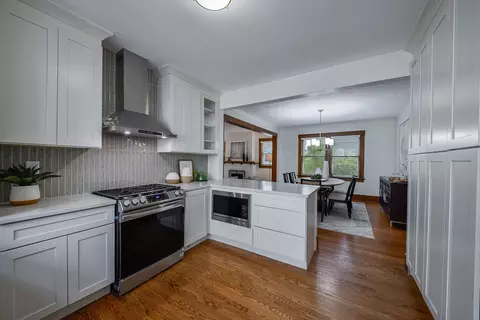 Kitchen - 115 N Wright St, Naperville, IL 60540 photo 1 of 2