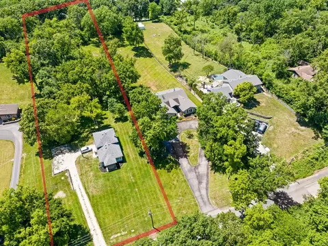 11 S130 Madison St, Burr Ridge, IL 60527