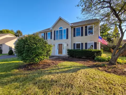 875 Crabtree Ln, Cary, IL 60013 photo 2