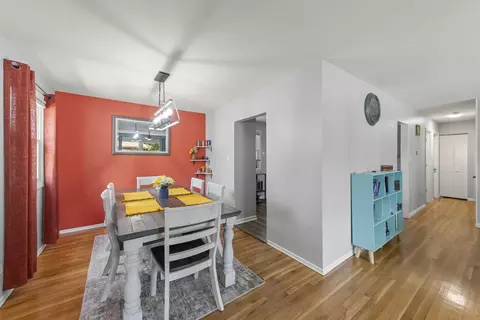 Entry Way - 3513 Laurel Ln, Hazel Crest, IL 60429 photo 2 of 2