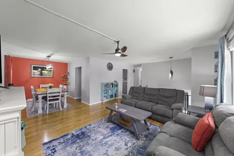 Living - 3513 Laurel Ln, Hazel Crest, IL 60429 photo 2 of 2